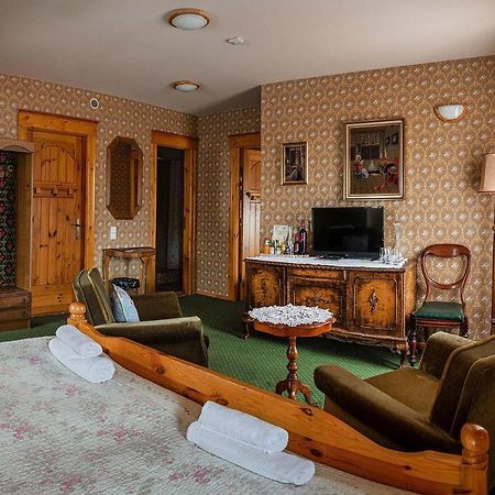 Pakruojis Manor Hotel Miller'S House Экстерьер фото