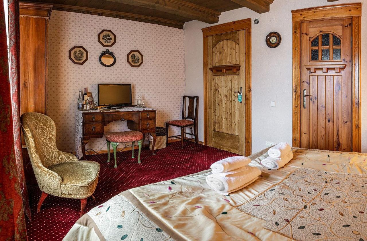 Pakruojis Manor Hotel Miller'S House Экстерьер фото